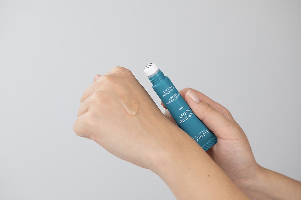 Thalgo Anti-Fatigue Eye Care Wygładzający koncentrat pod oczy ze spiruliną 15 ml