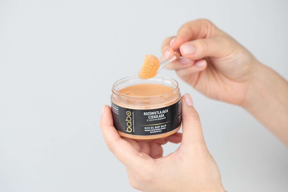 Babo Body Care ZESTAW Rozświetlająca czekolada ze złocistymi drobinkami 125 ml + Intensywnie ujędrnia i uelastycznia skórę 30 ml