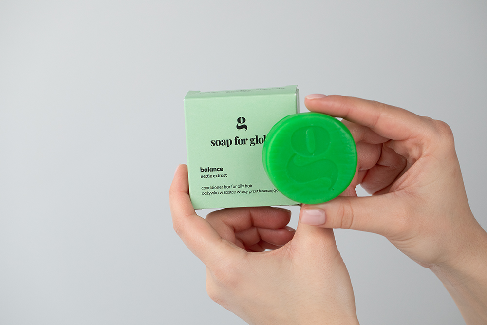 Soap For Globe Balance Set ZESTAW Szampon w kostce do skóry głowy z tendencją do przetłuszczania się 1 szt. + Odżywka do włosów przetłuszczających się 1 szt. + Ko