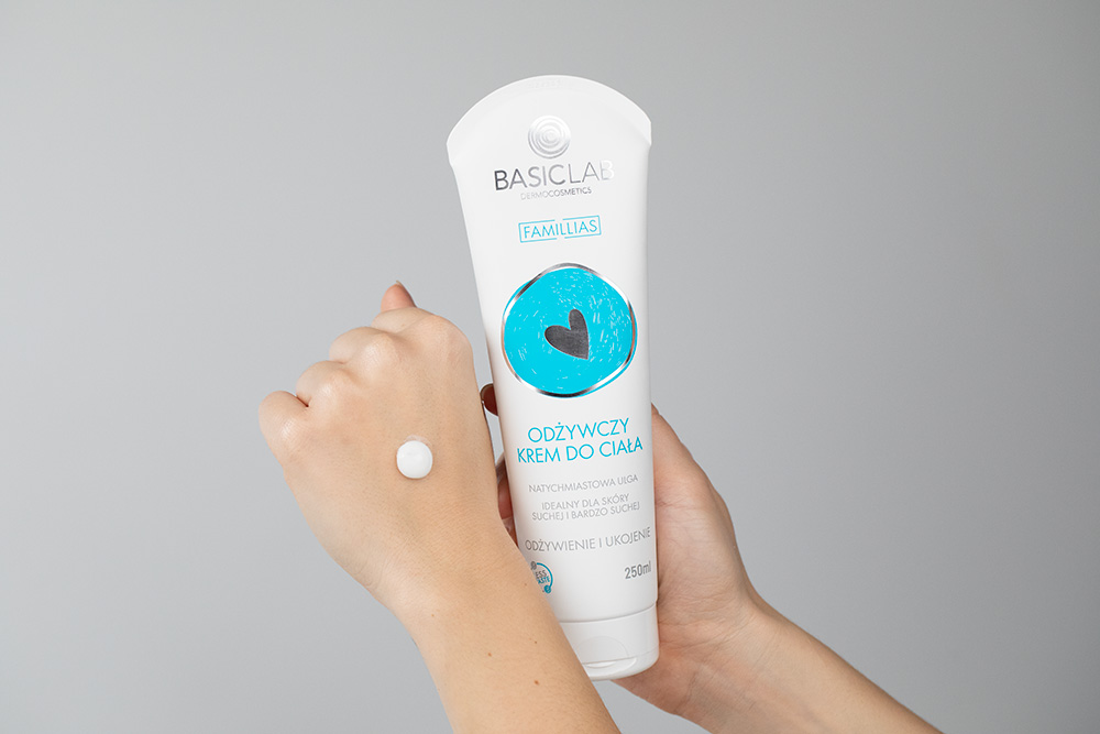 BasicLab Odżywienie i Ukojenie Odżywczy krem do ciała 250 ml