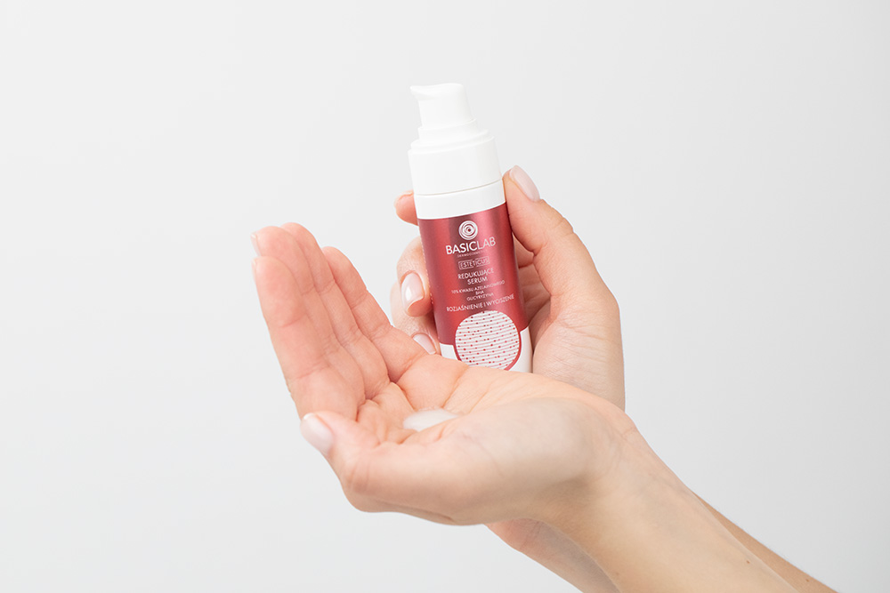 BasicLab Rozjaśnienie i Wyciszenie Redukujące serum 10% kwasu azelainowego, BHA, Glicyryzyna 30 ml