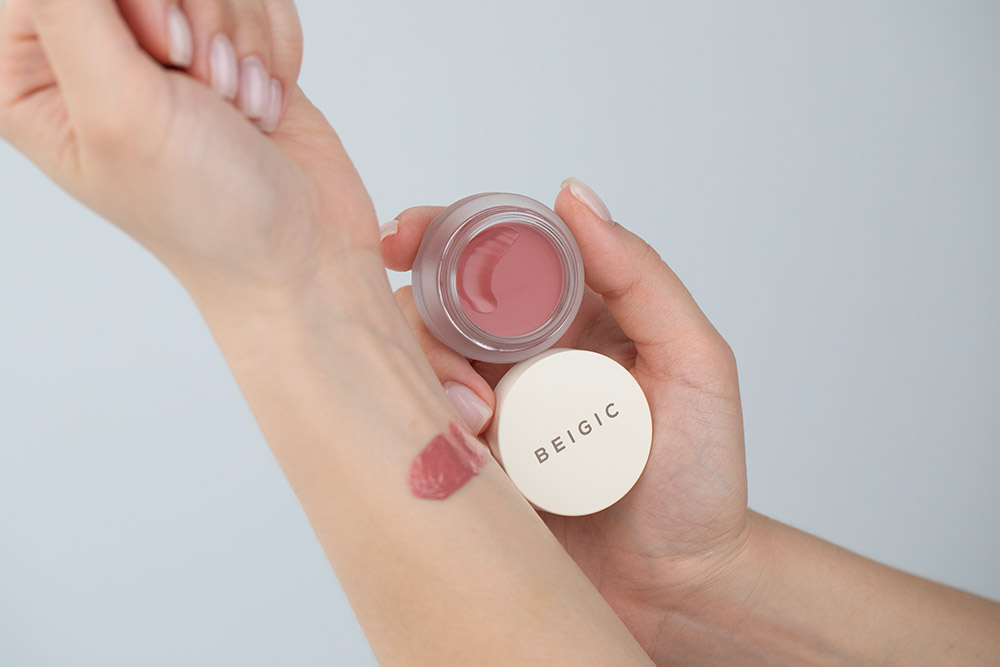 Beigic Flush Lip And Cheek Balm Balsam do ust i policzków (kolor 04 Sway) 4 g