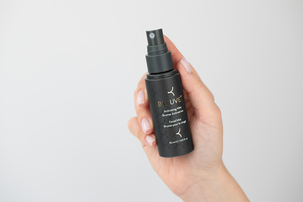 Biojuve Living Biome Essentials Duo ZESTAW Serum do twarzy 30 ml + Rewitalizująca mgiełka aktywująca 50 ml