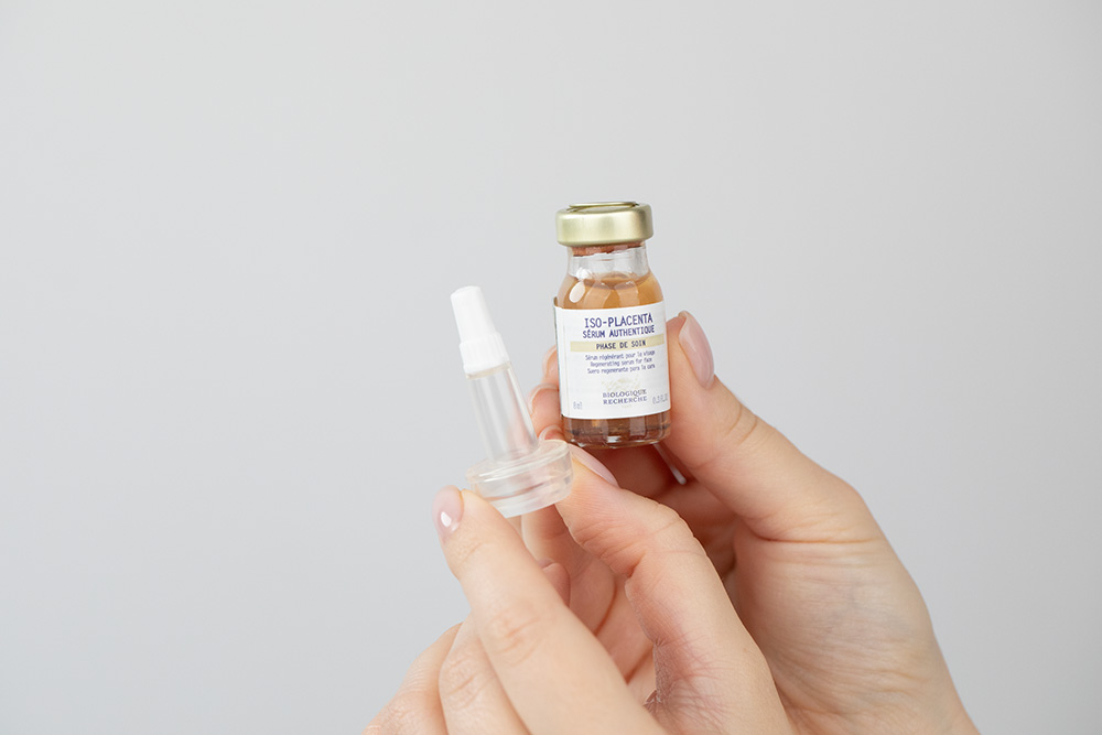 Biologique Recherche Iso Placenta Set ZESTAW Krem regenerujący z placentą 50 ml + Serum regenerujące 8 ml + Kosmetyczka 1 szt