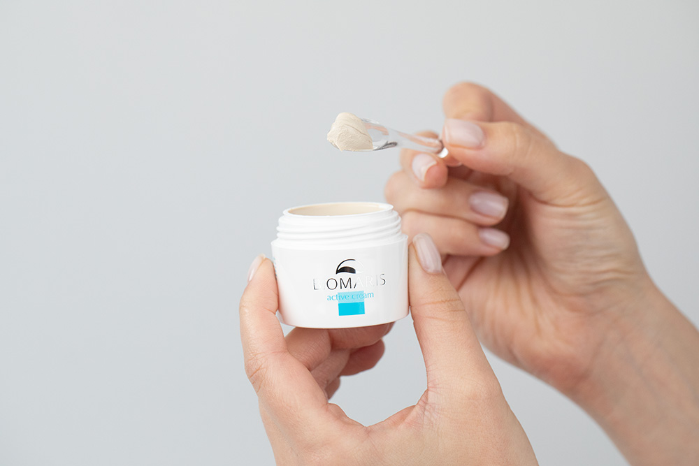 Biomaris Acne Skin Kit ZESTAW Krem-maść z cynkiem do miejscowego stosowania 30 ml + Sztyft maskujący, antybakteryjny 6,5 ml