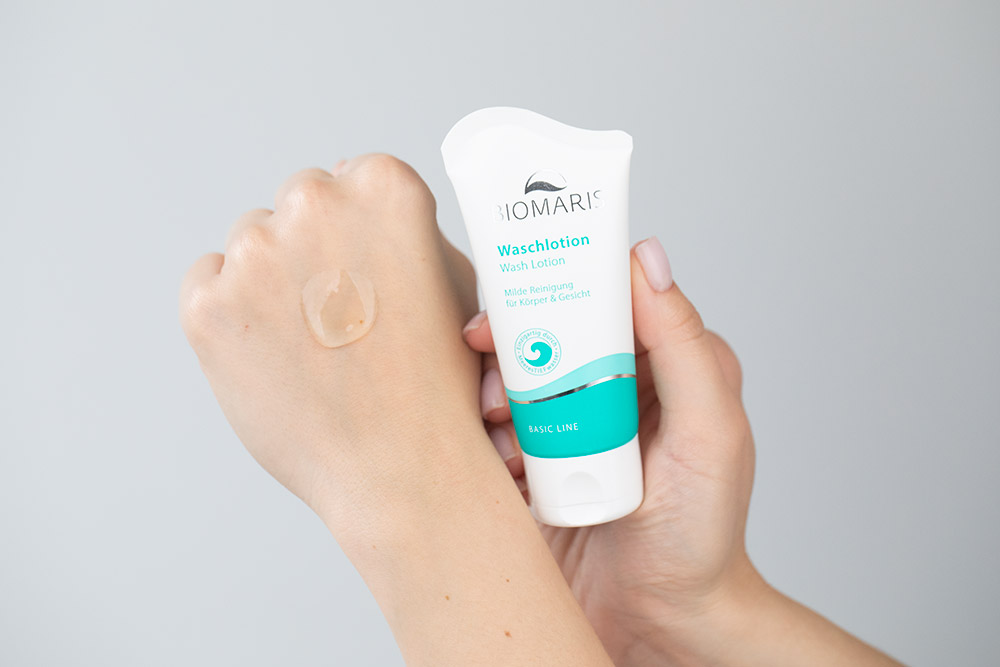 Biomaris Moisturizing Kit ZESTAW Lekka emulsja nawilżająca 50 ml + Łagodny żel myjący 50 ml