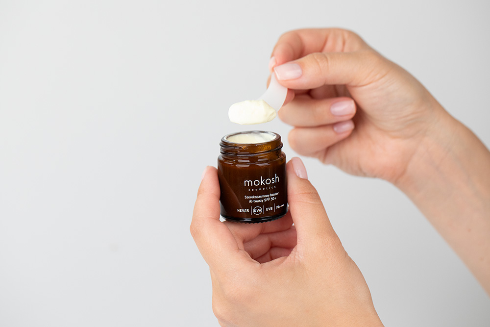 Mokosh Broad Spectrum Face Booster SPF 50+ Antyoksydacyjny szerokopasmowy booster ochronny do twarzy SPF 50+ 