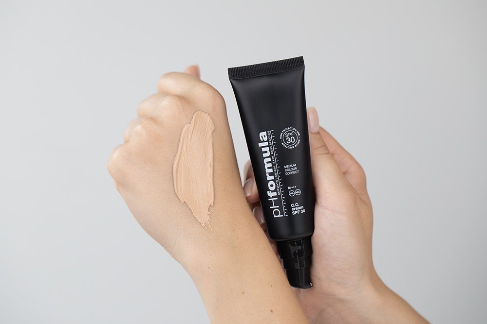 pHformula C.C. Cream SPF 30 PA+++ Medium Krem barwiony ochronny z witaminą C 50 ml