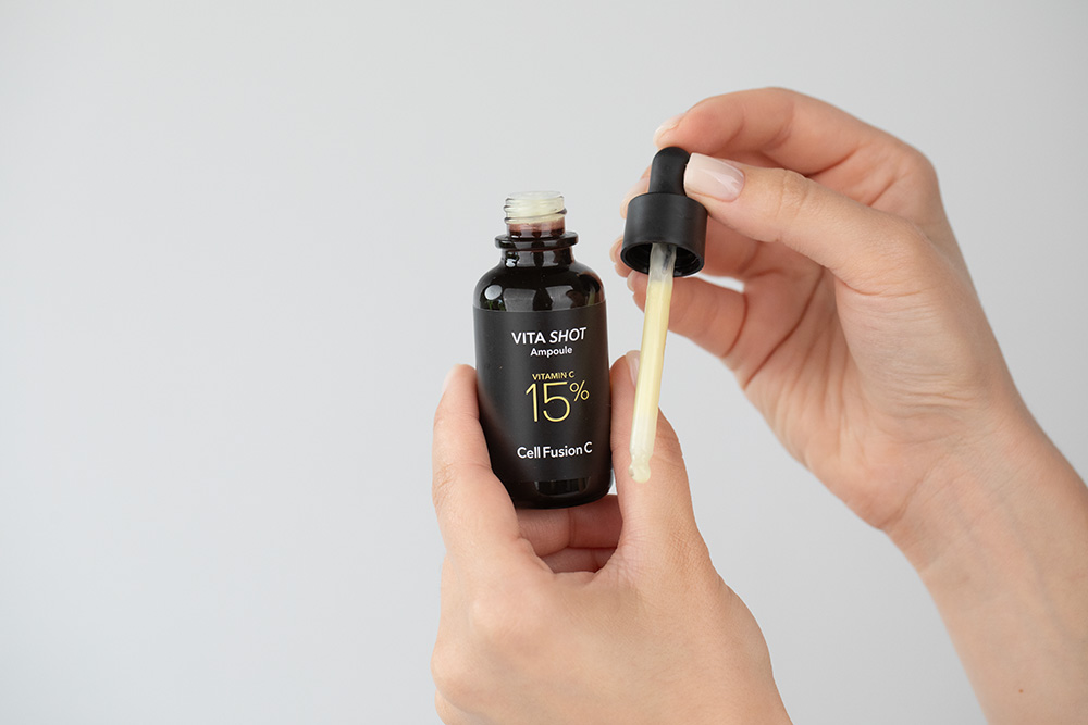 Cell Fusion C 15% Vita Shot Ampoule Rozjaśniające serum z 15% witaminą C i mikroigłami 20 g