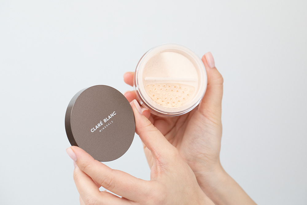 Clare Blanc Matte Veil 04 Puder matujący (Matte Veil 04) 16 g