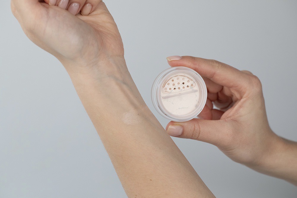 Clare Oh! Glow - Botox + Tangerine 718 ZESTAW Puder rozświetlający (kolor Btx 32) 2,5 g + Róż do policzków (Tangerine 718) 3 g