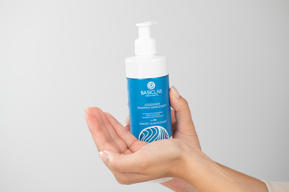 BasicLab Codzienny Szampon Nawilżający Lekkość i elastyczność 300 ml