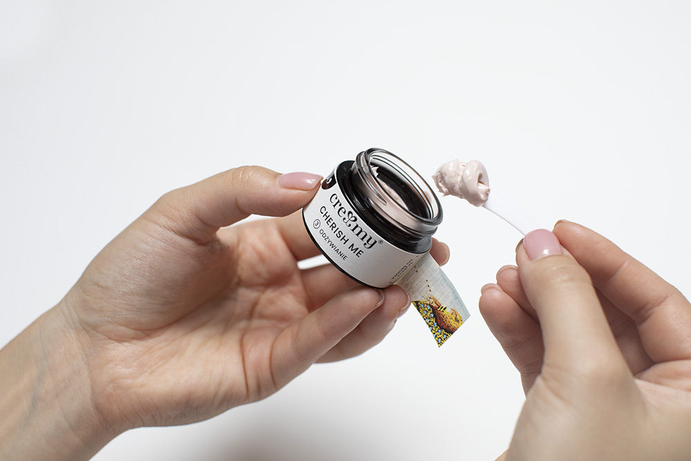 Creamy Cherish Me Kojąca maseczka-krem na noc 15 g