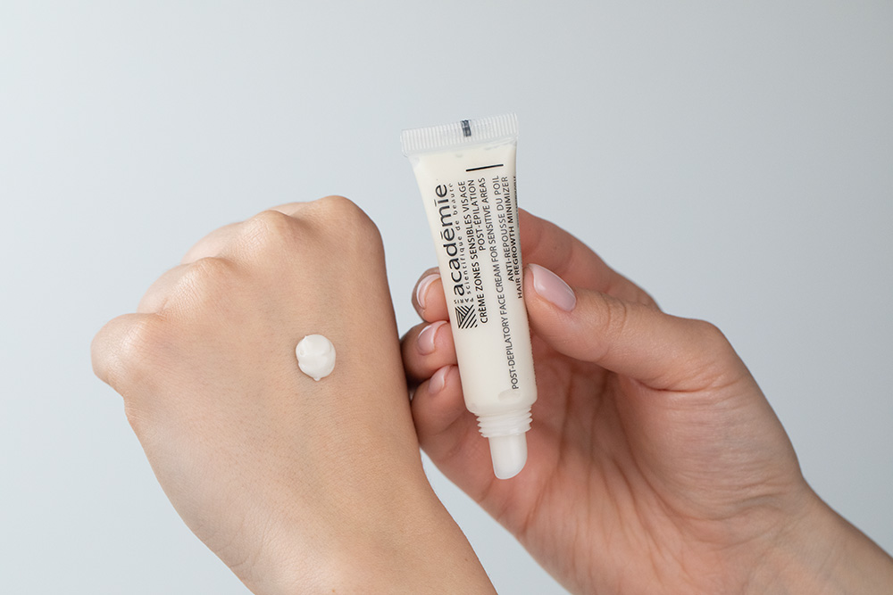 Academie After Depilation Set ZESTAW Krem po depilacji do wrażliwych miejsc 15 ml + Dezodorant po depilacji 50 ml