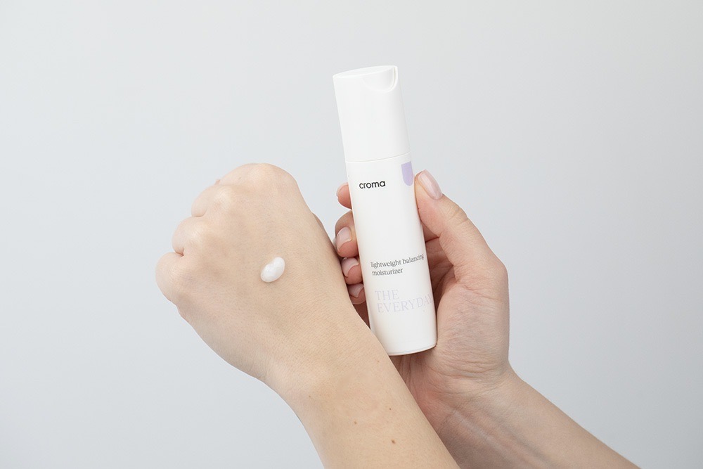 Croma The Everyday Awake Face ZESTAW Multi-peptydowe, rozjaśniające serum pod oczy 15 ml + Lekki krem nawilżający przywracający skórze równowagę 50 ml