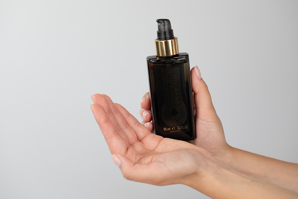 Sebastian Professional Dark Oil Set ZESTAW Wygładzający ciemny olej 95 ml + Lekka, pachnąca mgiełka 200ml