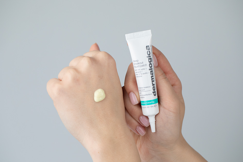 Dermalogica Acne Skin Care ZESTAW Maska 50 ml + Preparat punktowy 15 ml + Lekki krem nawilżający 50 ml + Gąbka do demakijażu 1 szt