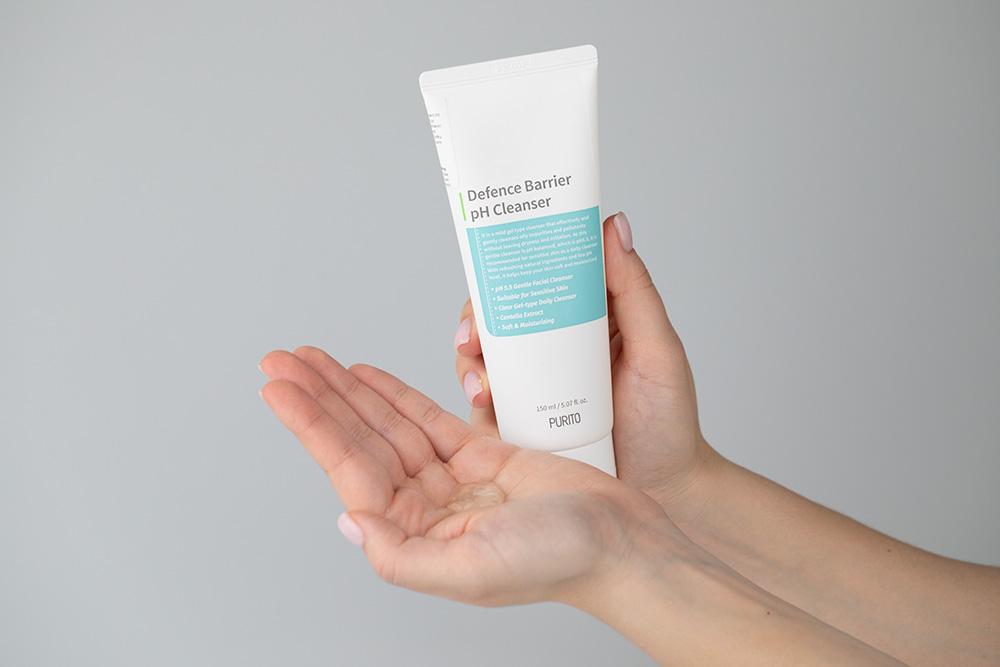 Purito Defence Barrier PH Cleanser + Snail Clearing BB Cream Natural Beige ZESTAW Żel oczyszczający o działaniu ochronnym 150 ml + Krem BB z wyciągiem ze śluzu ślimaka (odcień 23 Naturalny beż) 30 ml