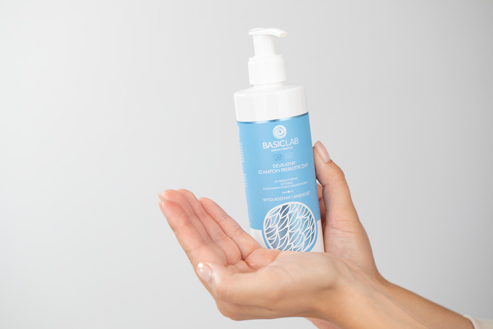 BasicLab Delikatny Szampon Prebiotyczny Wygładzenie i miękkość 300 ml