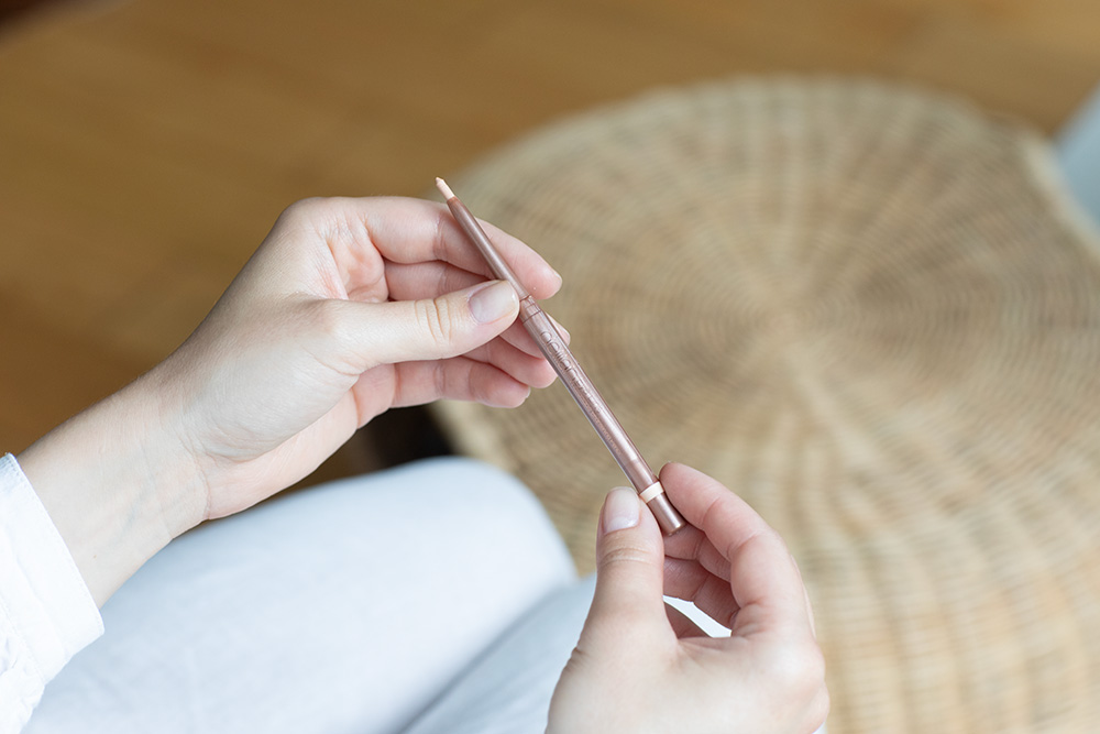 Delilah Eye Line Longwear Retractable Pencil Wysuwana kredka do oczu (kolor Neutral) 0,31 g