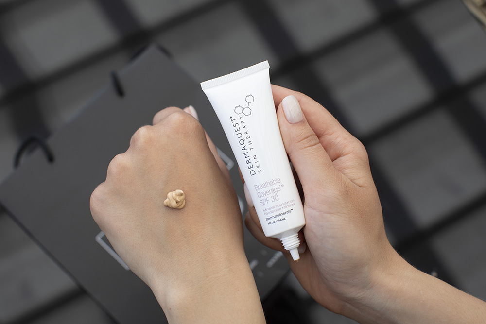 Dermaquest DermaMinerals Breathable Coverage Mineral Foundation SPF 30 Terapeutyczny podkład kryjący SPF 30 - kolor 2W, 29,6 ml