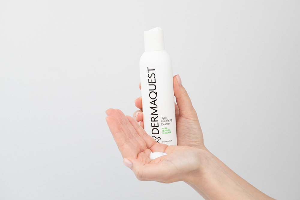 Dermaquest Glyco Resurfacing Cleanser Przeciwstarzeniowa emulsja do mycia z kwasem glikolowym [15%] i peptydami biomimetycznymi 177 ml