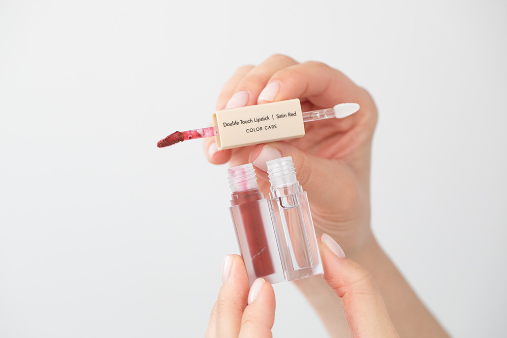 Dermomedica Double Touch Lipstick Dwufazowa pomadka (kolor Satin Red) 2x 1.72 ml