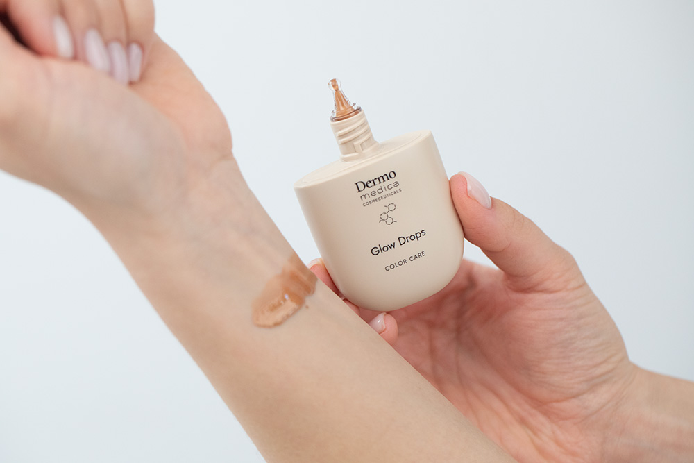 Dermomedica Glow Drops Rozświetlające krople z efektem opalenizny i pielęgnacją anti-stress 26,6 ml