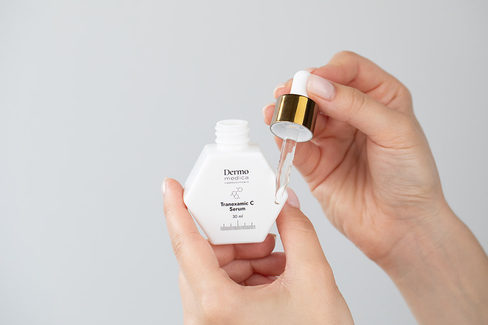 Dermomedica Retinolic C Velvet ZESTAW Serum z witaminą C, kwasem traneksamowym i czynnikiem wzrostu 30 ml + Krem z retinalem, bakuchiolem, niacynamidem i resweratrolem 15 ml