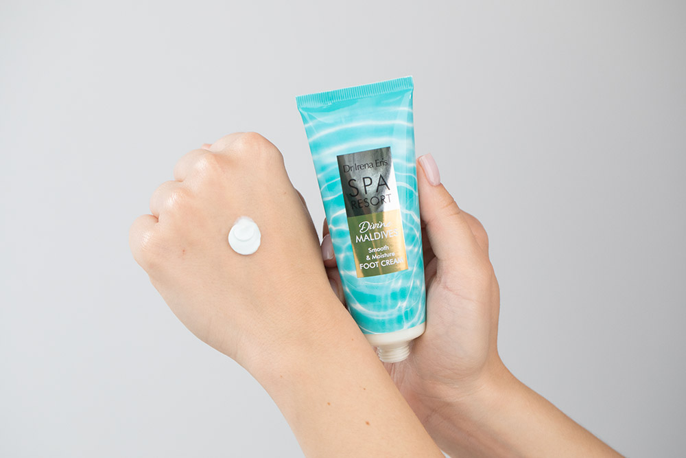 Dr Irena Eris Divine Maldives Set ZESTAW Peeling solny 200 g + Balsam do ciała 200 ml + Krem do stóp 75 ml + Kosmetyczka 1 szt