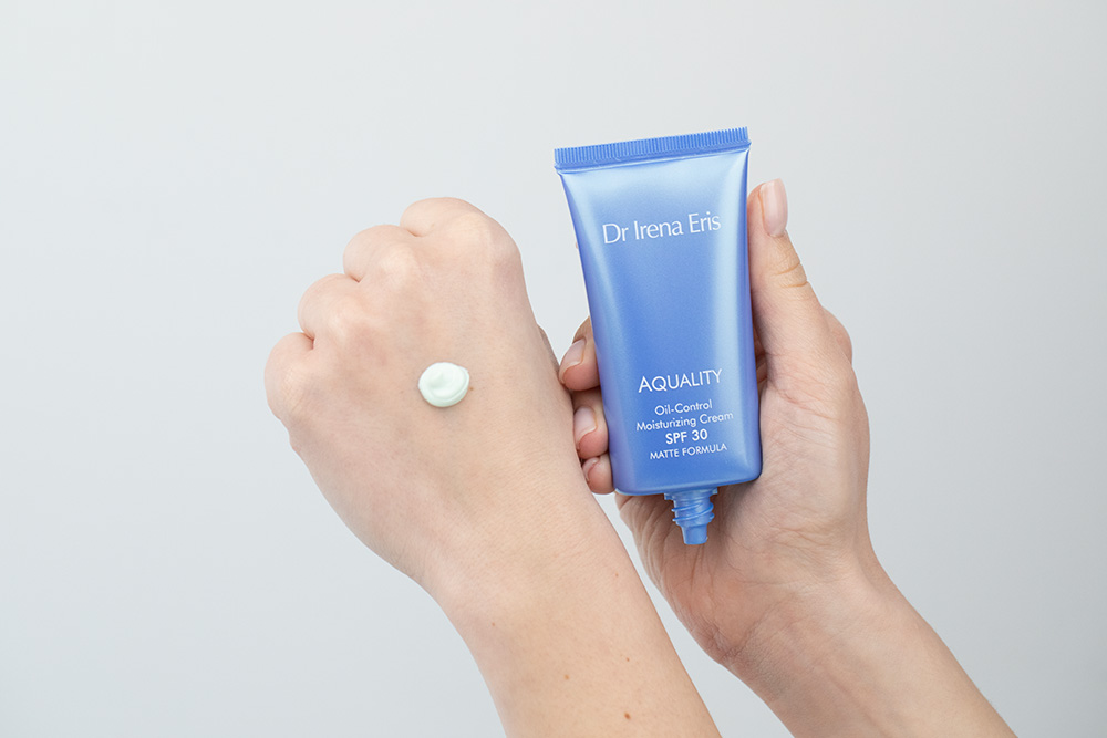 Dr Irena Eris Oil-Control Moisturizing Cream SPF 30 Krem nawilżająco-matujący SPF 30 50 ml