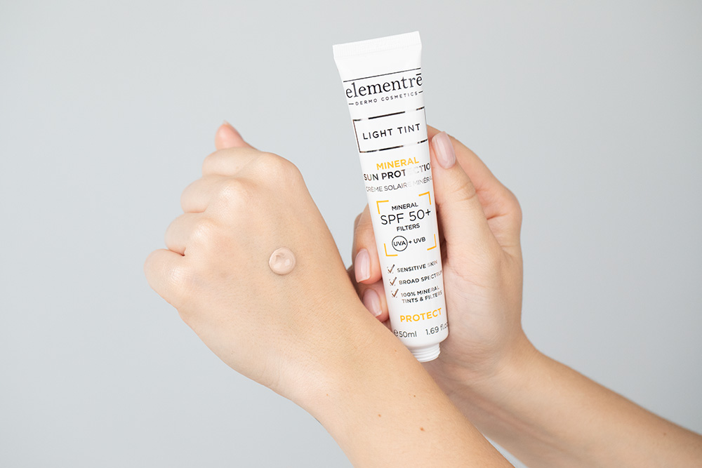 Elementre Mineral Sun Protection SPF 50 Filtr mineralny SPF 50 (kolor Light Tint) 50 ml