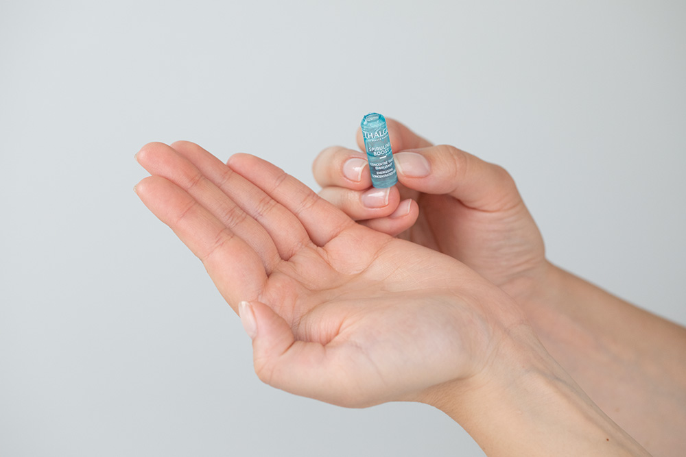 Thalgo Energising Concentrated Shot Energetyzujący koncentrat ze spiruliną w ampułkach 7x 1,2 ml