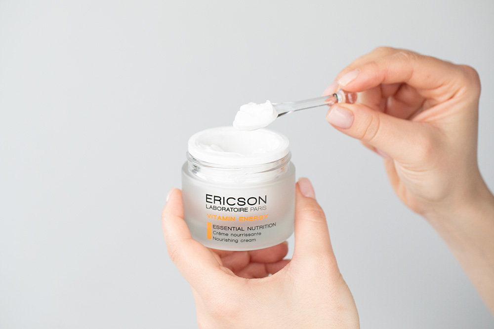 Ericson Laboratoire Essential Nutrition + Płytka Gua Sha Topestetic ZESTAW Krem odżywczy 50 ml + Płytka z jadeitu 1 szt