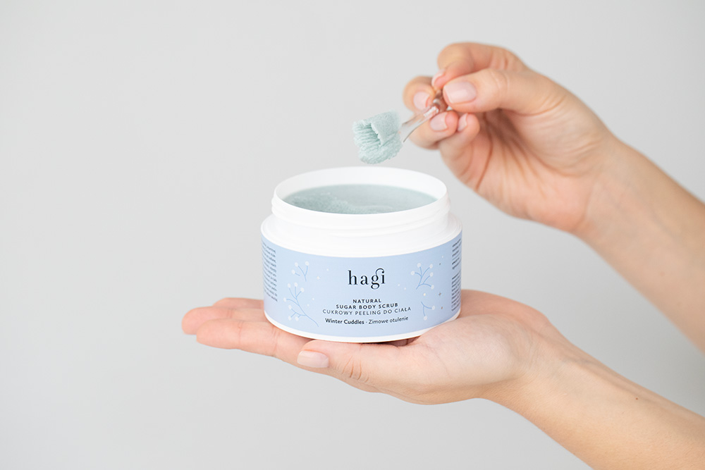 Hagi Zimowe Otulenie Box ZESTAW Żel do higieny intymnej 300 ml + Olejek intymny 100 ml + Żel do mycia ciała 150 ml + Peeling 200 ml