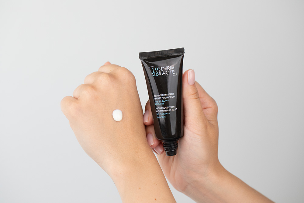 Derm Acte High Protection Moisturizing Fluid SPF 30 Fluid nawilżający 40 ml