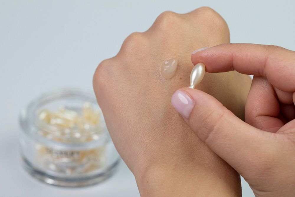 Selvert Thermal Hyaluronic and Vitamin B3 Ceramide Capsules + Daily Moisturising Cream ZESTAW Kapsułki ceramidowe 60 kaps. + Witalizujący krem na dzień 50 ml