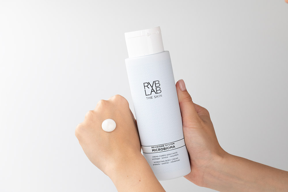 RVB LAB Make Up Hydrating Body Cream Nawadniający balsam do ciała 350 ml