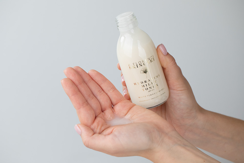 A.Florence Skincare Hydration Booster Serum + Hydrating Milky Toner ZESTAW Serum nawadniające z kwasem hialuronowym 50 ml + Nawilżający tonik z ceramidami i kwasem hialuronowym 150 ml