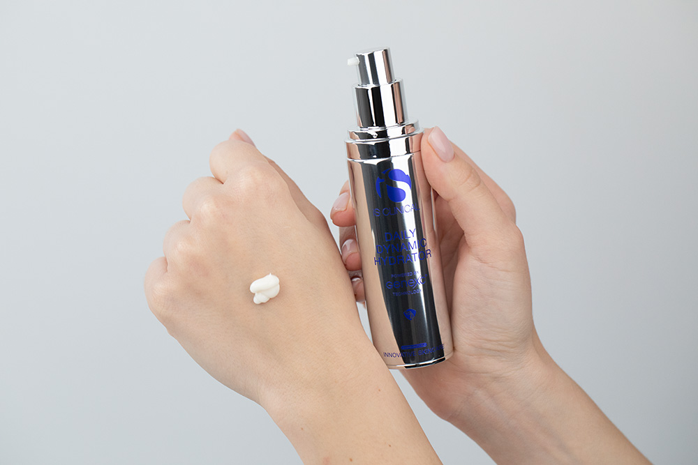 iS Clinical Daily Dynamic Hydrator Lekki krem nawilżający nowej generacji 50 ml