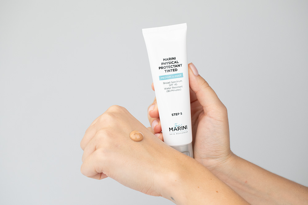 Jan Marini Marini Physical Protectant Tinted SPF 45 Medium To Deep Krem ochronny koloryzujący (kolor ciemny) 57 g