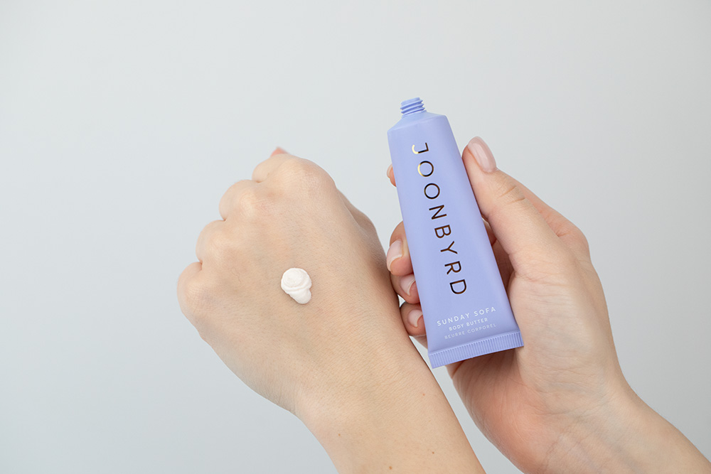 Joonbyrd We Belong Together Essentials Kit ZESTAW Mydło do rąk 50 ml + Balsam do rąk 50ml + Peeling do ciała 30 ml + Masło do ciała 30 ml + Kuracja do dłoni 10 ml