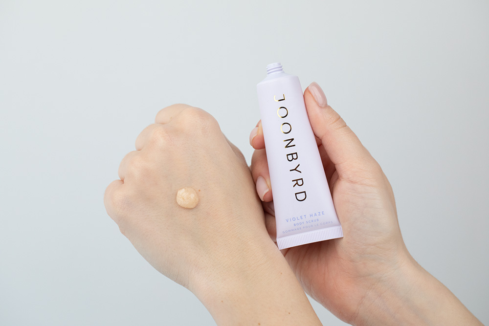 Joonbyrd We Belong Together Essentials Kit ZESTAW Mydło do rąk 50 ml + Balsam do rąk 50ml + Peeling do ciała 30 ml + Masło do ciała 30 ml + Kuracja do dłoni 10 ml