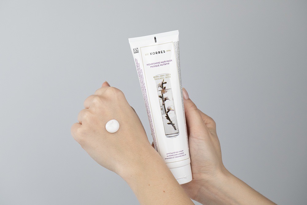 Korres Nourishing Hair Mask Maska z wyciągiem z migdałów i olejem lnianym 125 ml