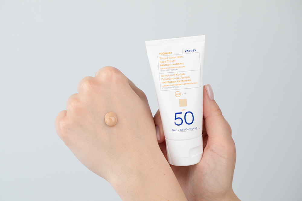 Korres Tinted Sunscreen Face Cream SPF 50 Koloryzujący krem ochronny do twarzy 50 ml