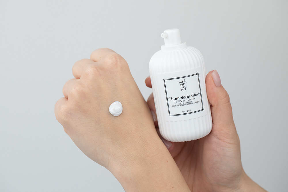 MedMelano Chameleon Glow! Color Adapting Post - Treatment Mineral Cream SPF 50+ PA ++++ Mineralny, pozabiegowy krem fotoprotekcyjny adaptujący się do koloru skóry 50 ml