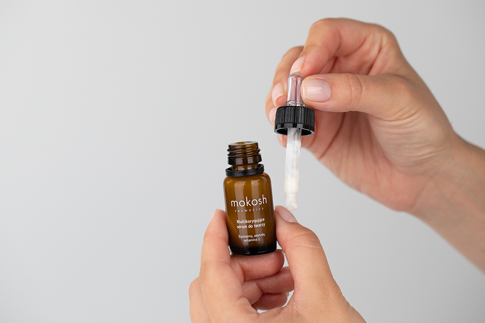 Mokosh Multikorygujące Serum do Twarzy Egzosomy, peptydy, witamina C 12 ml