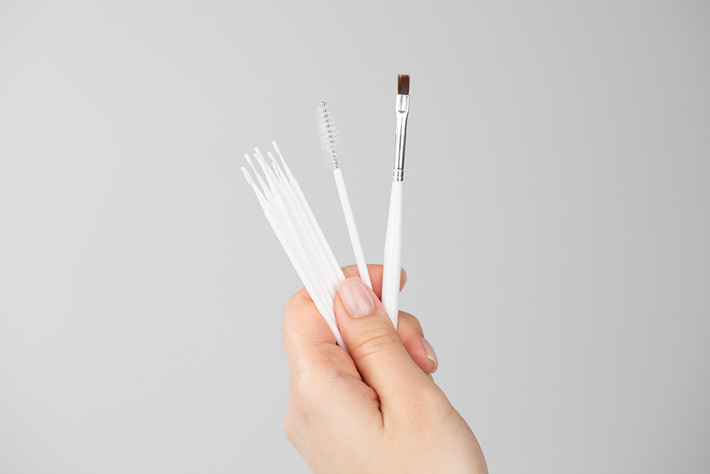 Nanobrow Lamination Kit ZESTAW Krok 2 - Utrwalacz 5 ml + Krok 1 - Płyn liftingujący do brwi 5 ml + Klej-żel do brwi 7 ml + Pędzelek 1 szt + Szczoteczka 1 szt.