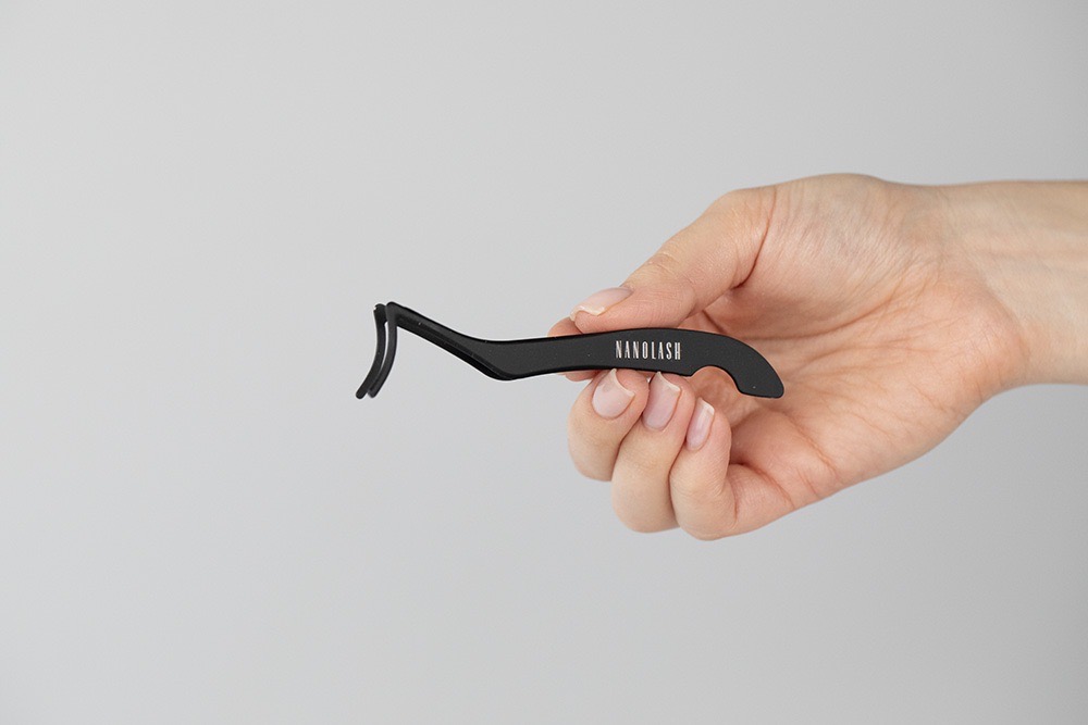 Nanolash Starter Kit Divine ZESTAW Sztuczne rzęsy 36 kępek + Preparat utrwalający 5 ml + Preparat zabezpieczający 5 ml + Preparat do zdejmowania 5 ml + Aplikator 1 szt