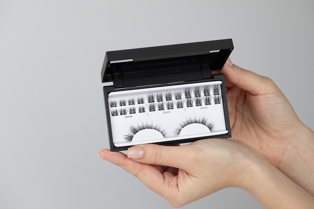 Nanolash Starter Kit Divine ZESTAW Sztuczne rzęsy 36 kępek + Preparat utrwalający 5 ml + Preparat zabezpieczający 5 ml + Preparat do zdejmowania 5 ml + Aplikator 1 szt